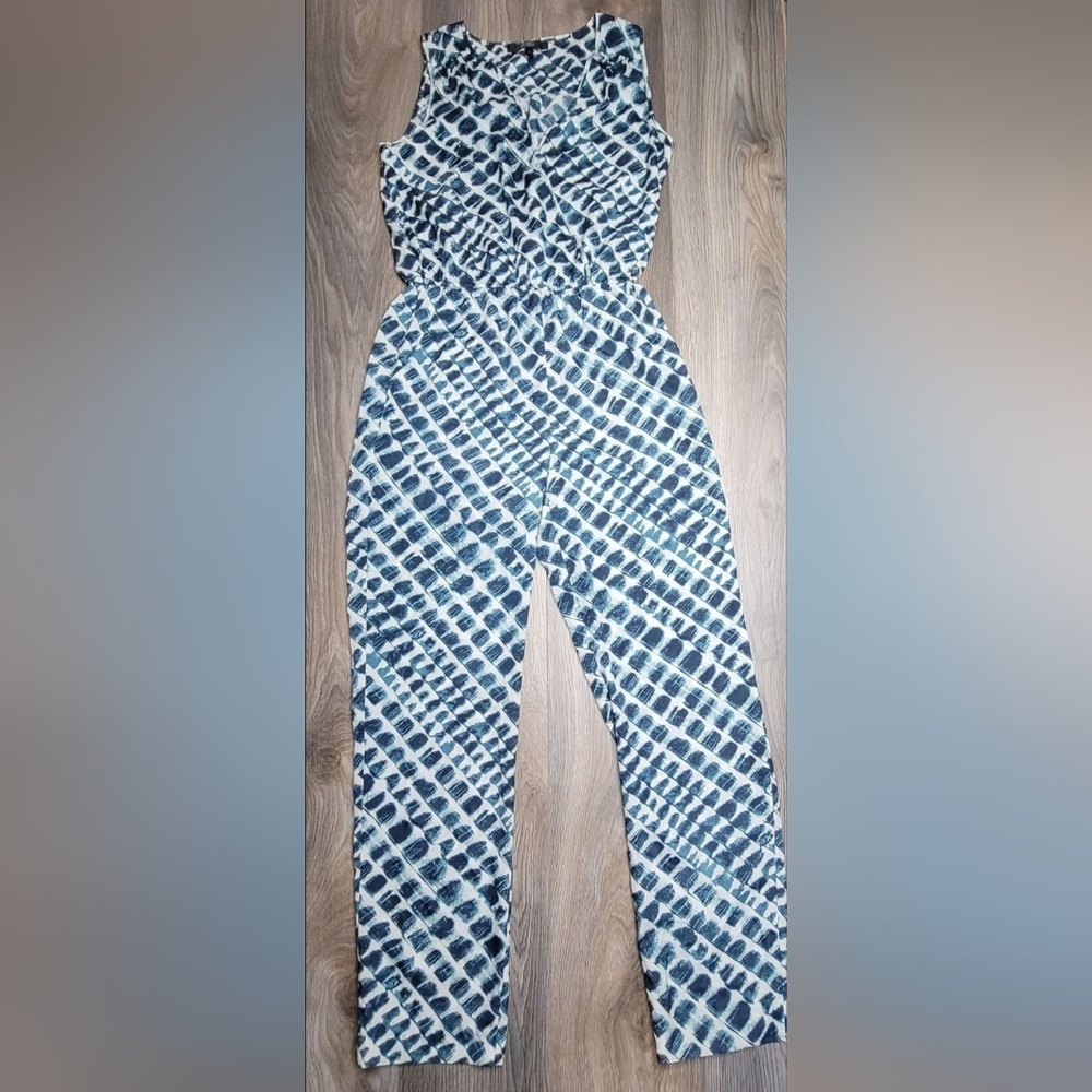 BCBG Paris Jumpsuit Romper Small Blue White Sleeveless Elastic Waist